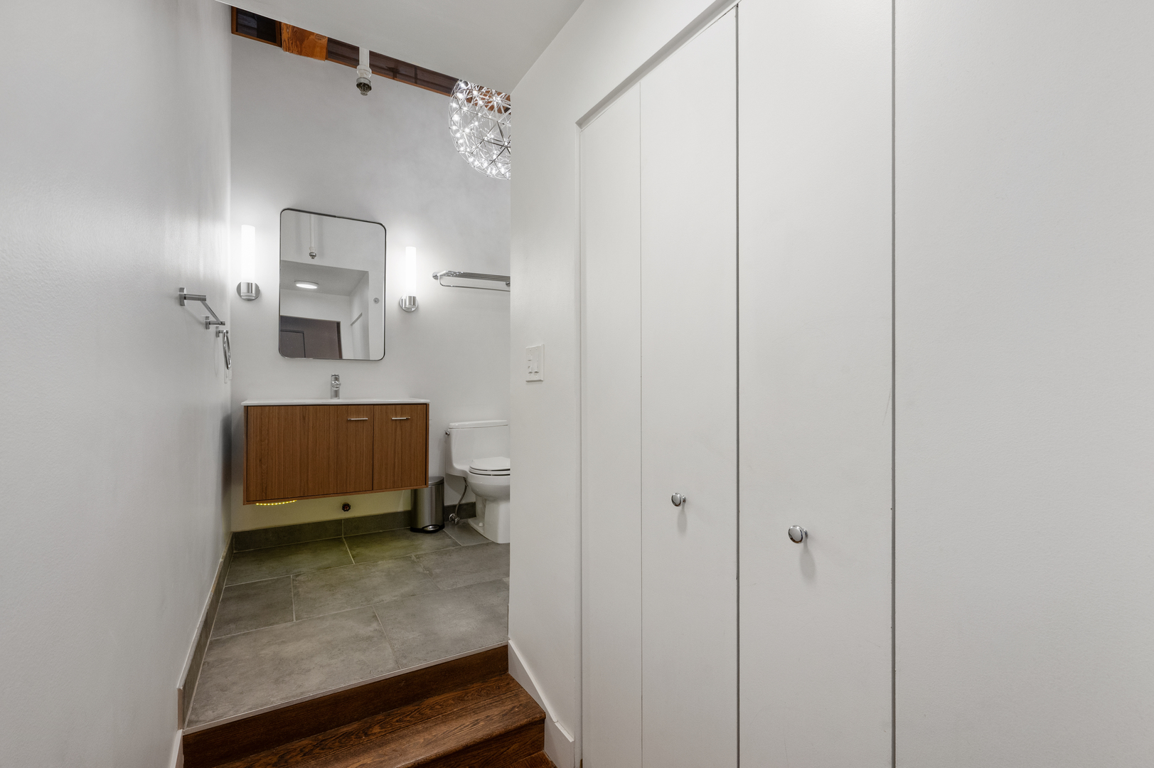 400 South Green Street, Unit 406 Chicago, IL 60607 - Photo 12 of 19 a bathroom with a window and a shower