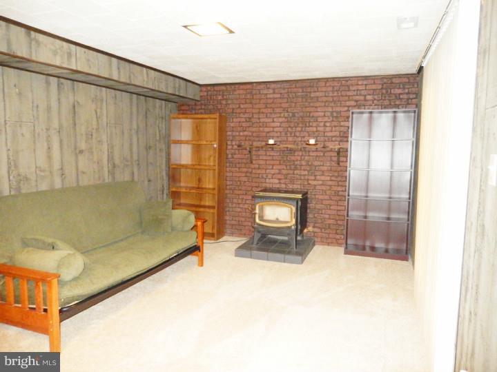 22 Brighton Road Westampton, NJ 08060 - Photo 11 of 13 Family Room