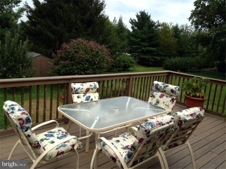 22 Brighton Road Westampton, NJ 08060 - Photo 6 of 13 Deck