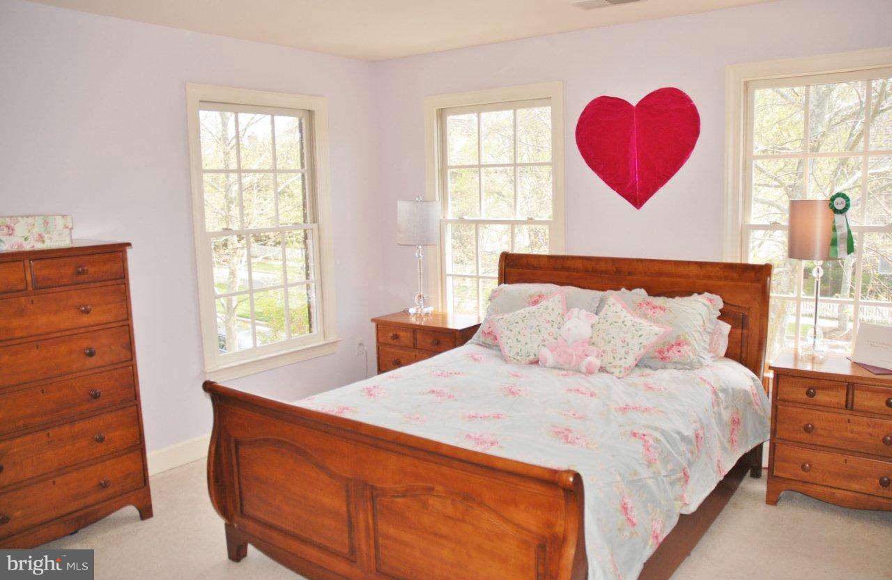 402 Tschiffely Square Road Gaithersburg, MD 20878 - Photo 14 of 19 Bedroom (3)