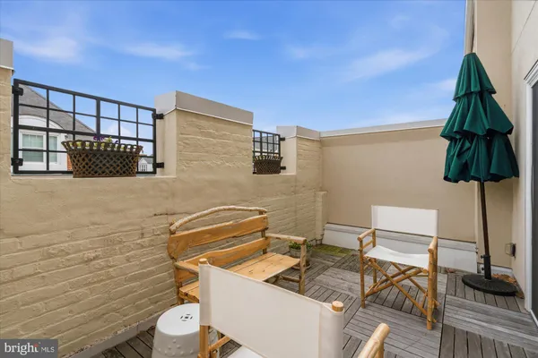 $1,200,000 | 610 Tivoli Passage, Alexandria, VA 22314