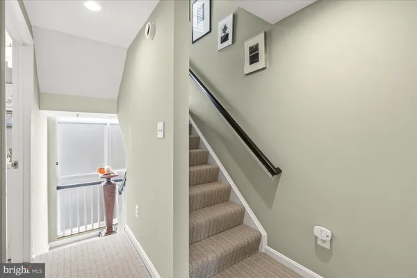 $1,200,000 | 610 Tivoli Passage, Alexandria, VA 22314