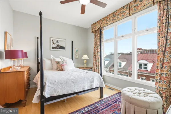 $1,200,000 | 610 Tivoli Passage, Alexandria, VA 22314