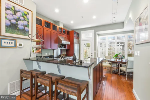 $1,200,000 | 610 Tivoli Passage, Alexandria, VA 22314