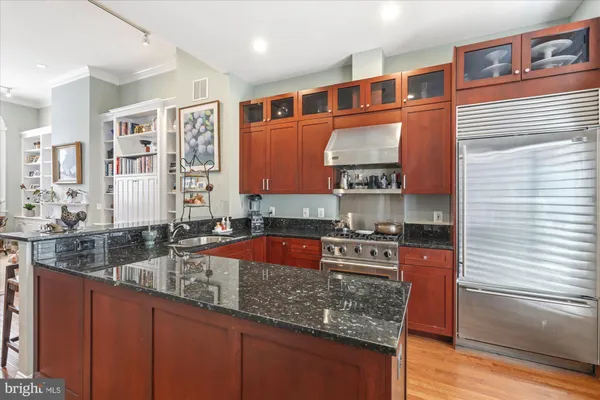 $1,200,000 | 610 Tivoli Passage, Alexandria, VA 22314