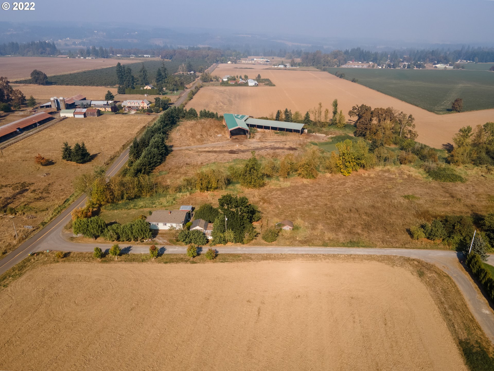 22902 Schultz Road Northeast Aurora, OR 97002 - Photo 4 of 20 a view of a city