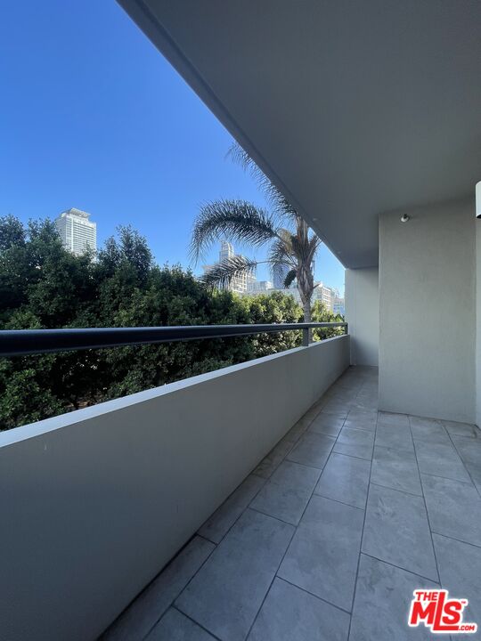 600 West 9th Street, Unit 316 Los Angeles, CA 90015 - Photo 16 of 29