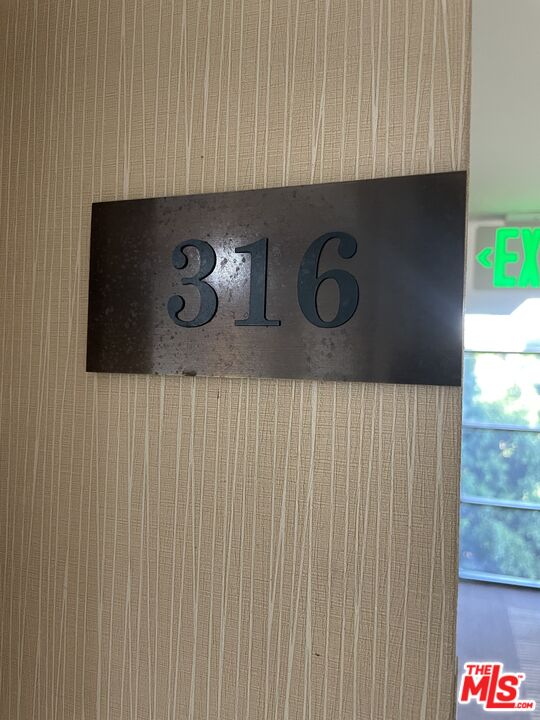 600 West 9th Street, Unit 316 Los Angeles, CA 90015 - Photo 3 of 29 a close view of kitchen appliances