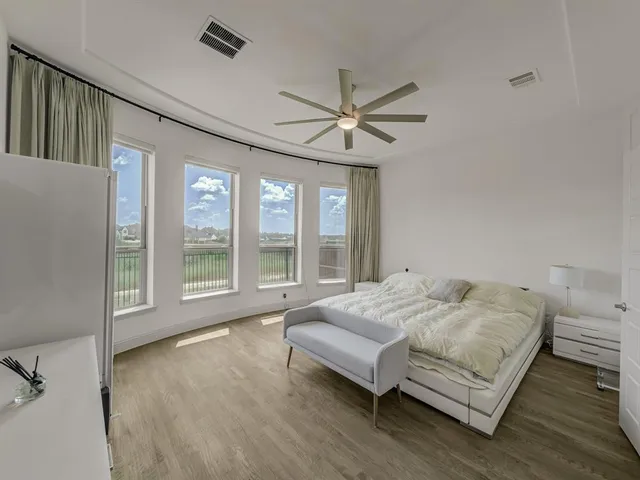 a view of walk in closet