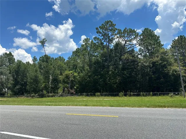 a view of a tennis court