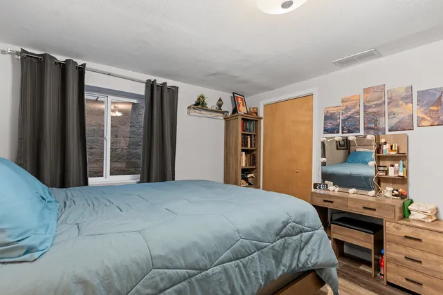 $385,000 | 1632 Cloverdale Drive West, Appleton, WI 54914