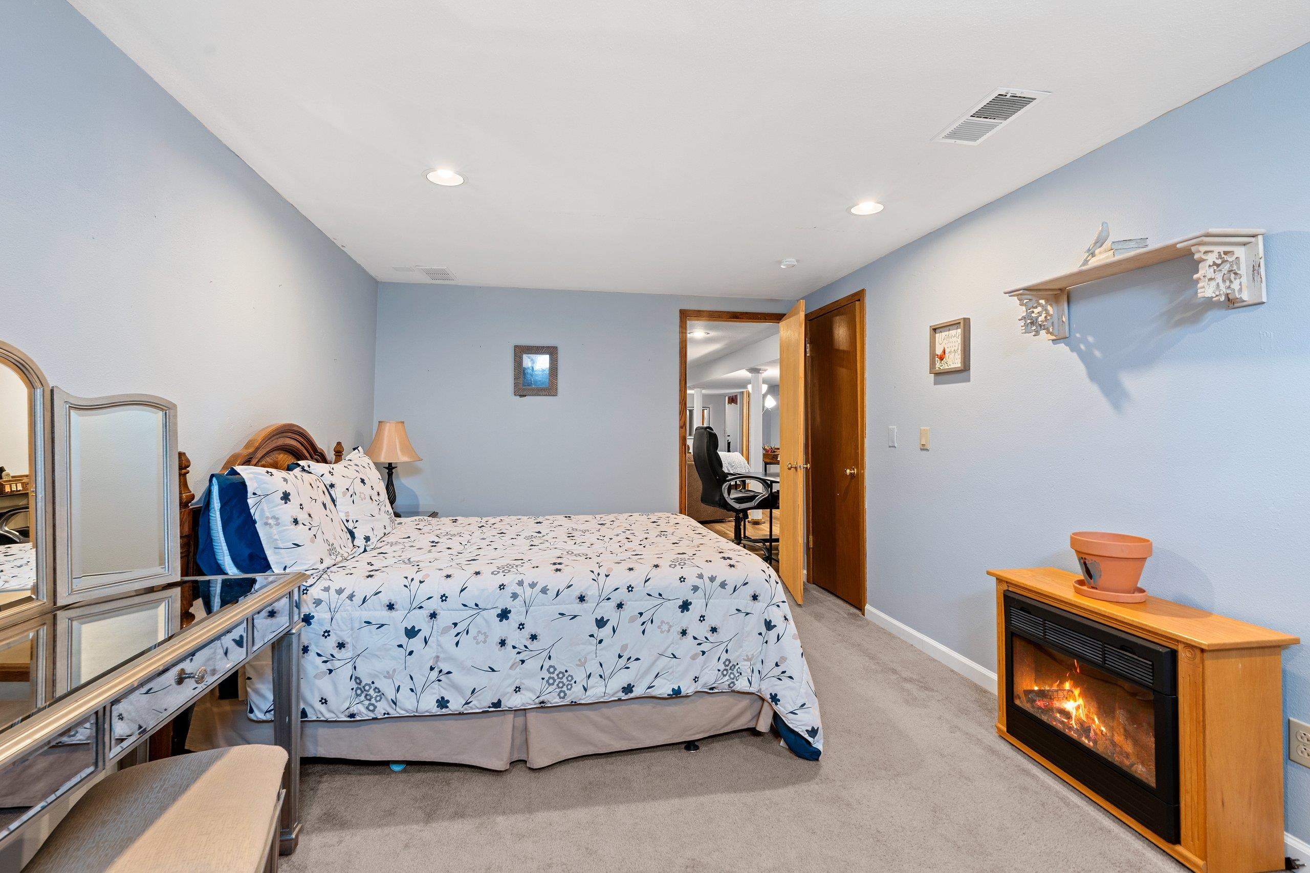 1632 Cloverdale Drive West Appleton, WI 54914 - Photo 53 of 76