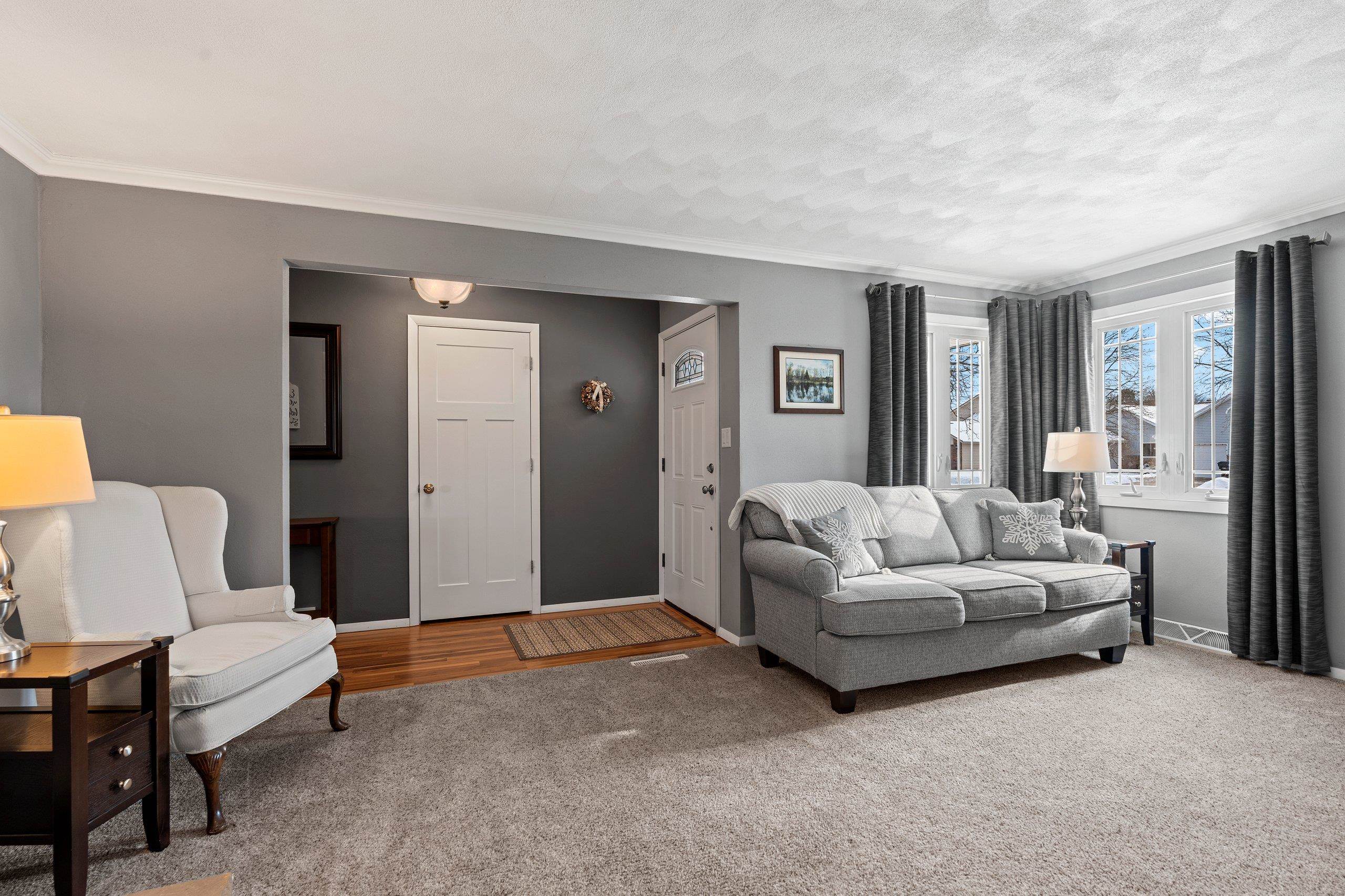 1632 Cloverdale Drive West Appleton, WI 54914 - Photo 6 of 76