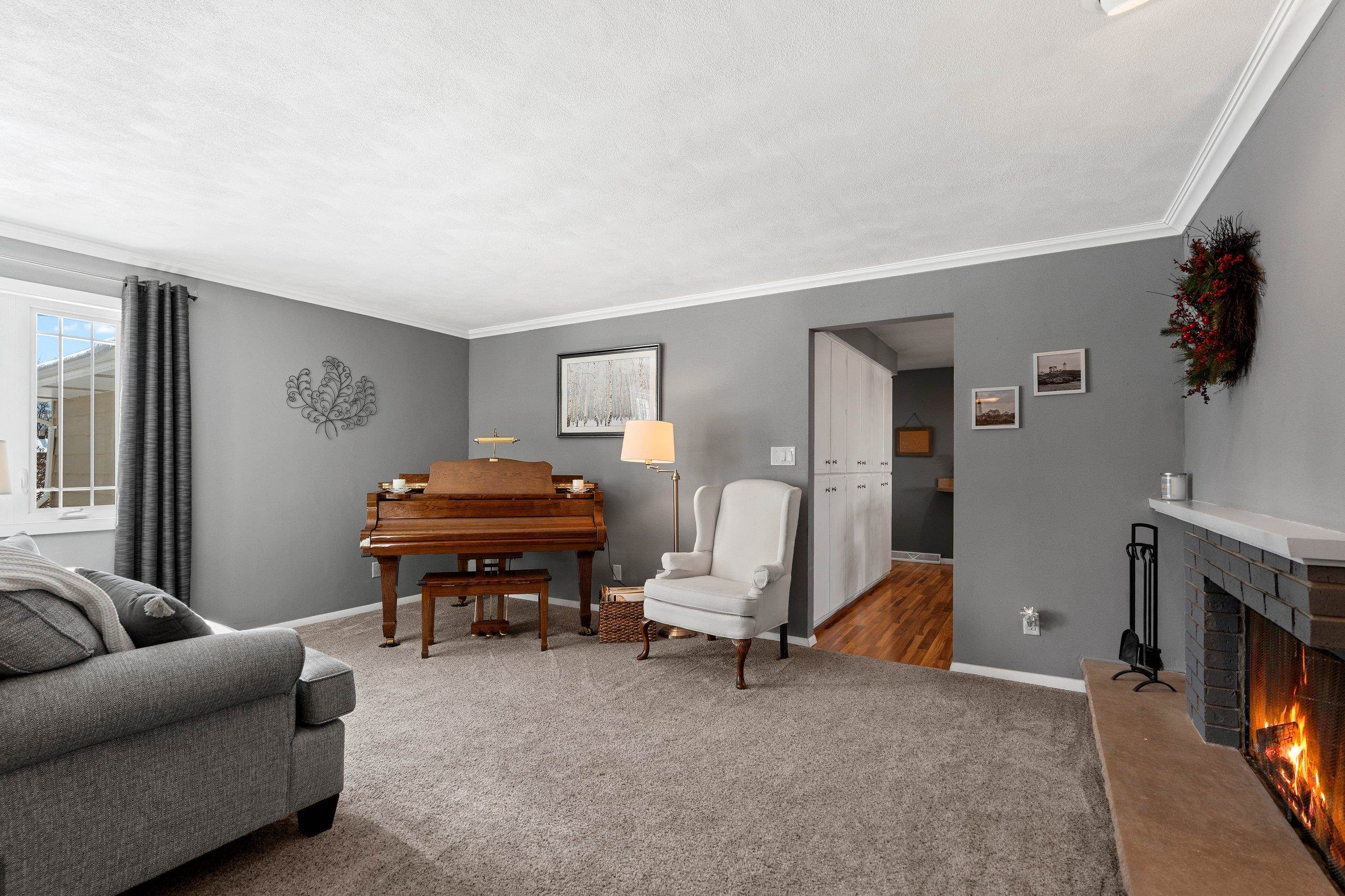 1632 Cloverdale Drive West Appleton, WI 54914 - Photo 7 of 76