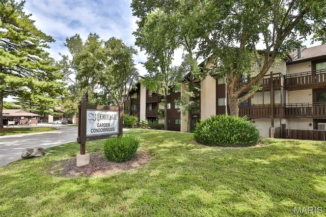 $112,000 | 1380 Heritage Landing, Unit 206, St. Charles, MO 63303