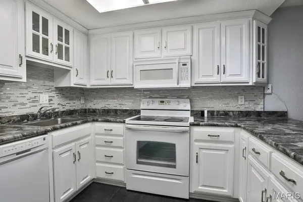 $112,000 | 1380 Heritage Landing, Unit 206, St. Charles, MO 63303