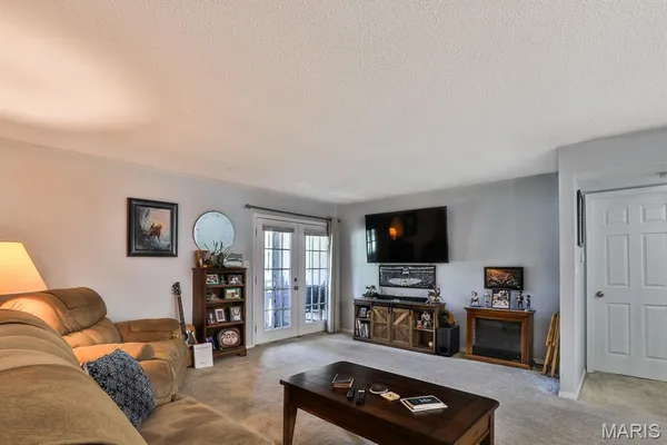 $112,000 | 1380 Heritage Landing, Unit 206, St. Charles, MO 63303