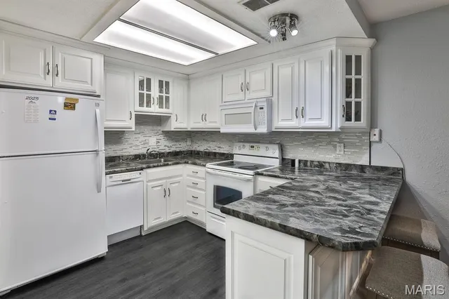 $112,000 | 1380 Heritage Landing, Unit 206, St. Charles, MO 63303