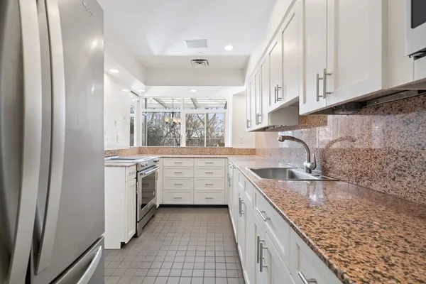$12,500 | 975 Memorial Drive, Unit 204, Cambridge, MA 02138