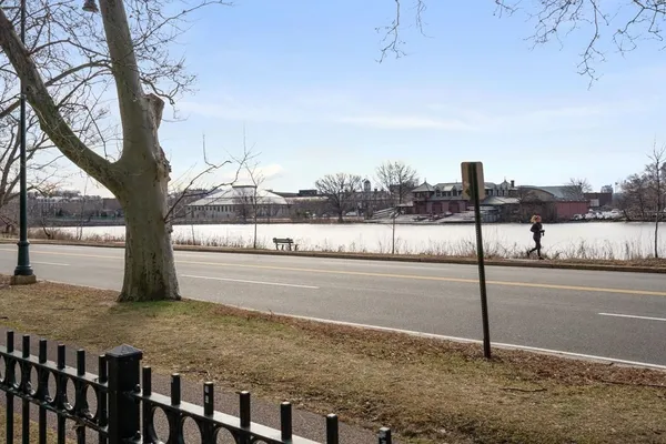 $12,500 | 975 Memorial Drive, Unit 204, Cambridge, MA 02138