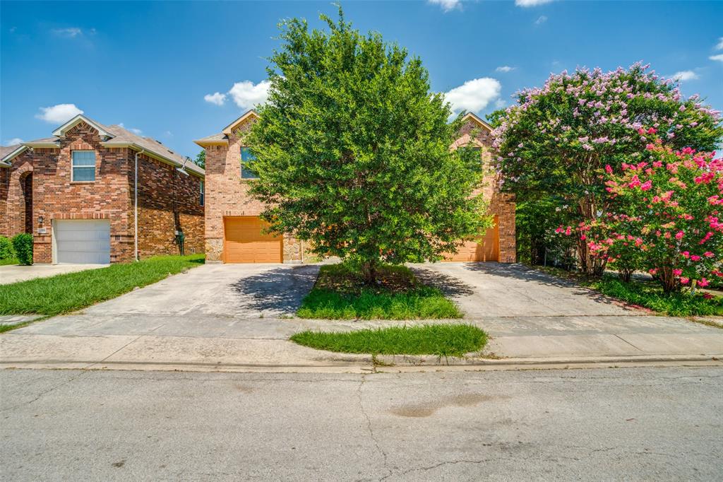 430 Woodgrove Drive, Unit A & B Little Elm, TX 75068 - Photo 4 of 20