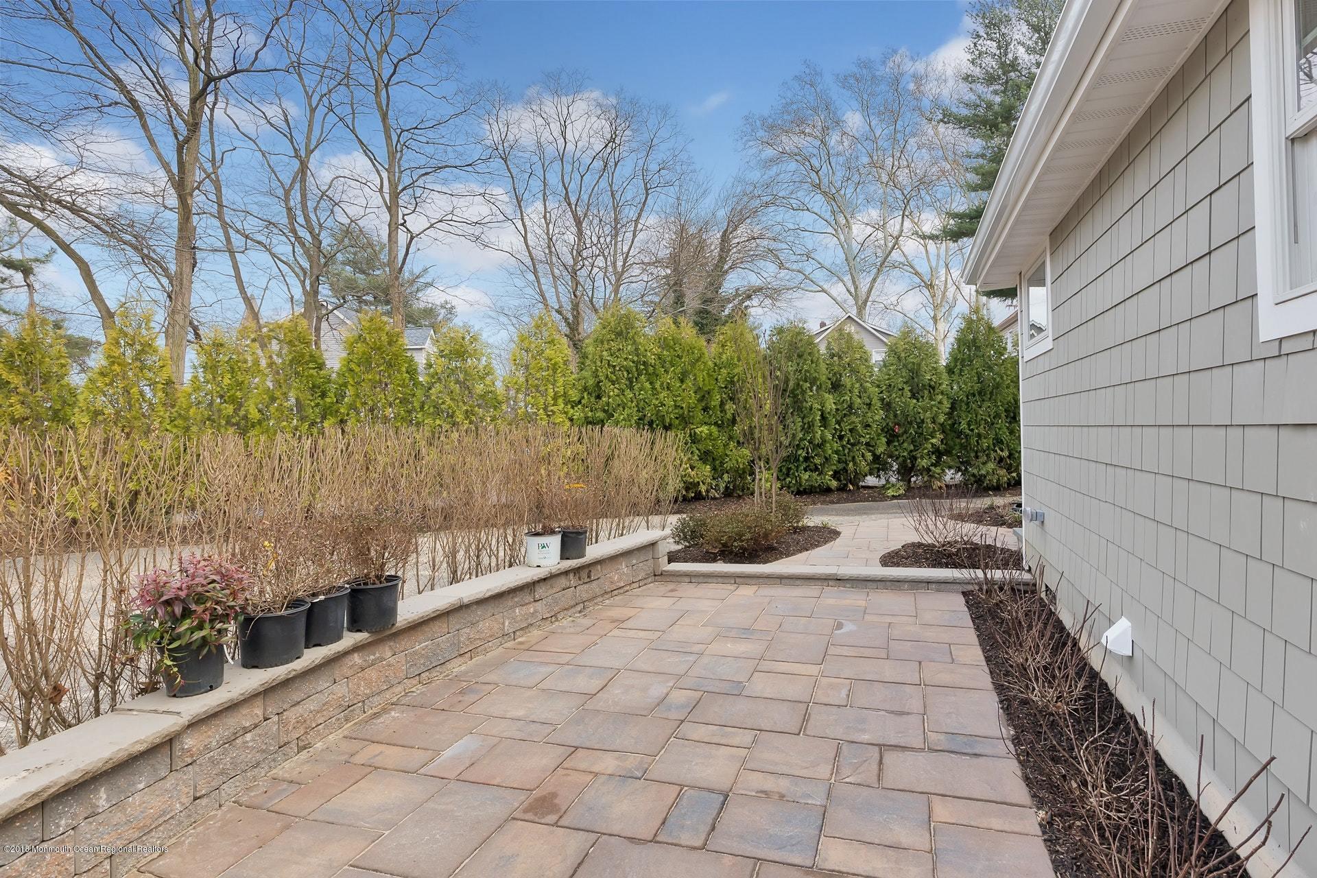 15 Cherry Tree Farm Road Middletown, NJ 07748 - Photo 19 of 25 Stone Patio
