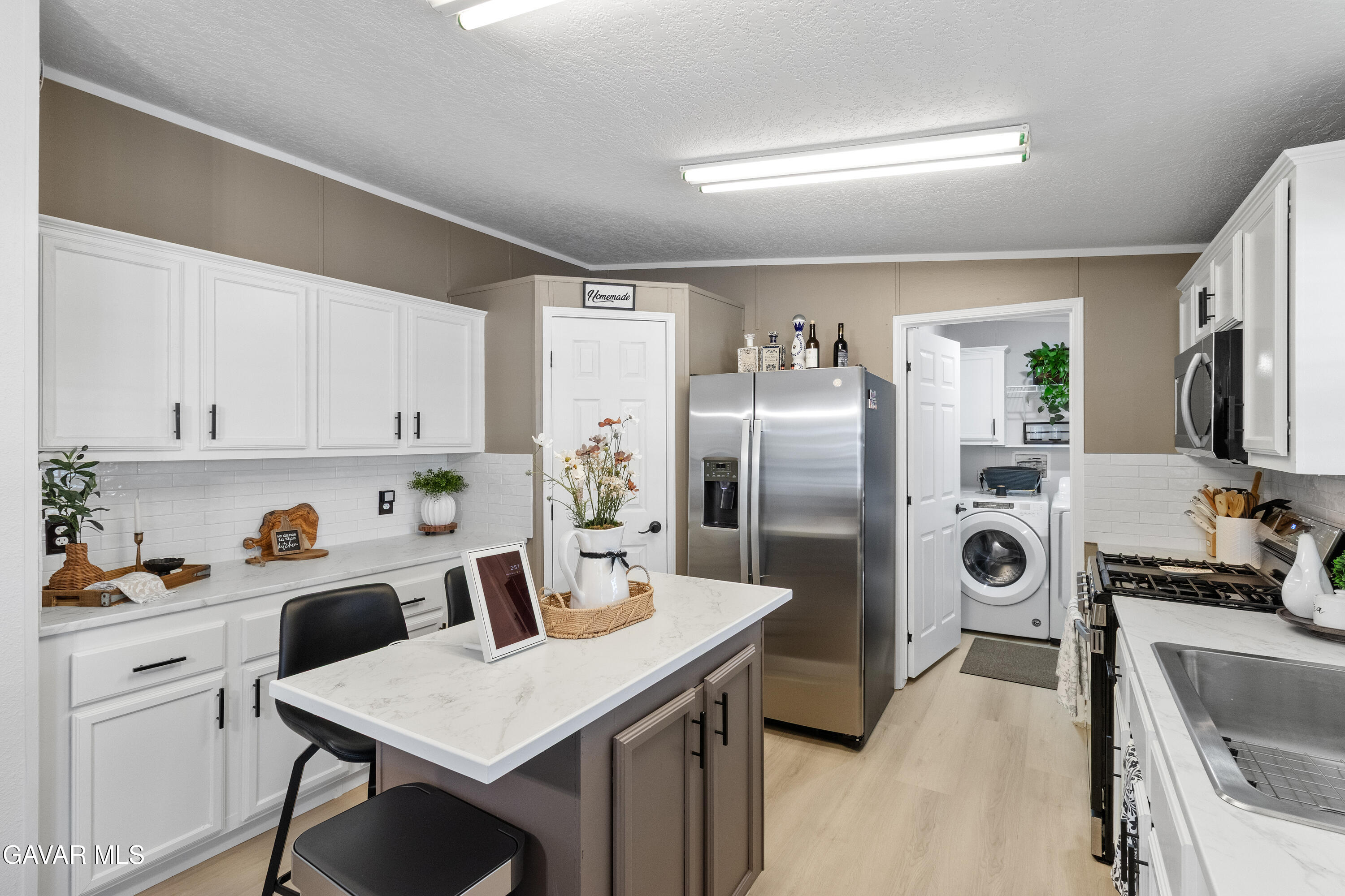 14556 East Tehachapi Boulevard Tehachapi, CA 93561 - Photo 7 of 29 Kitchen-2
