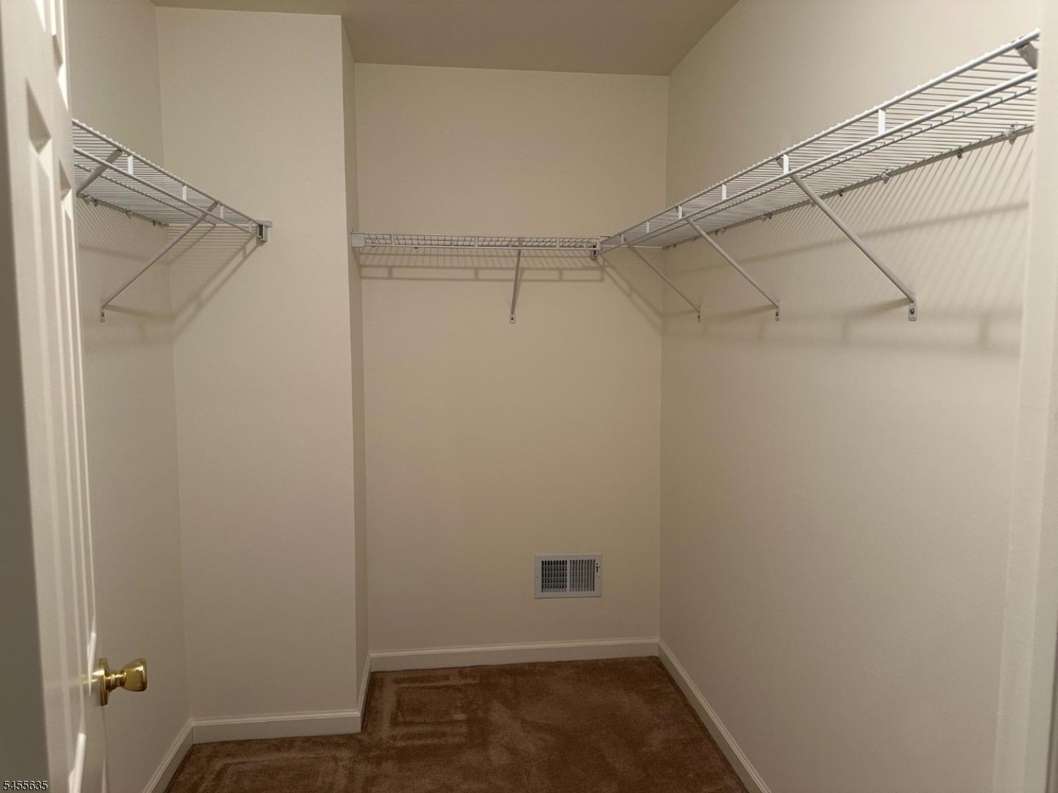 17 Spring Hollow Road Wantage, NJ 07461 - Photo 8 of 21 Gallery Image 8