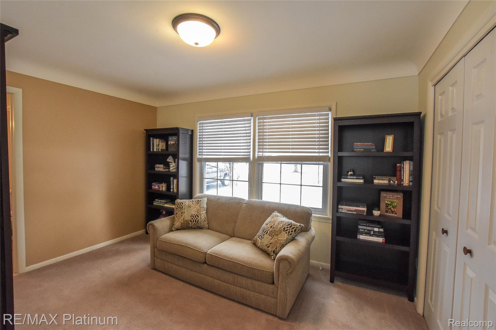 9050 Lee Road Brighton, MI 48116 - Photo 20 of 39 Bedroom with Private Half Bath