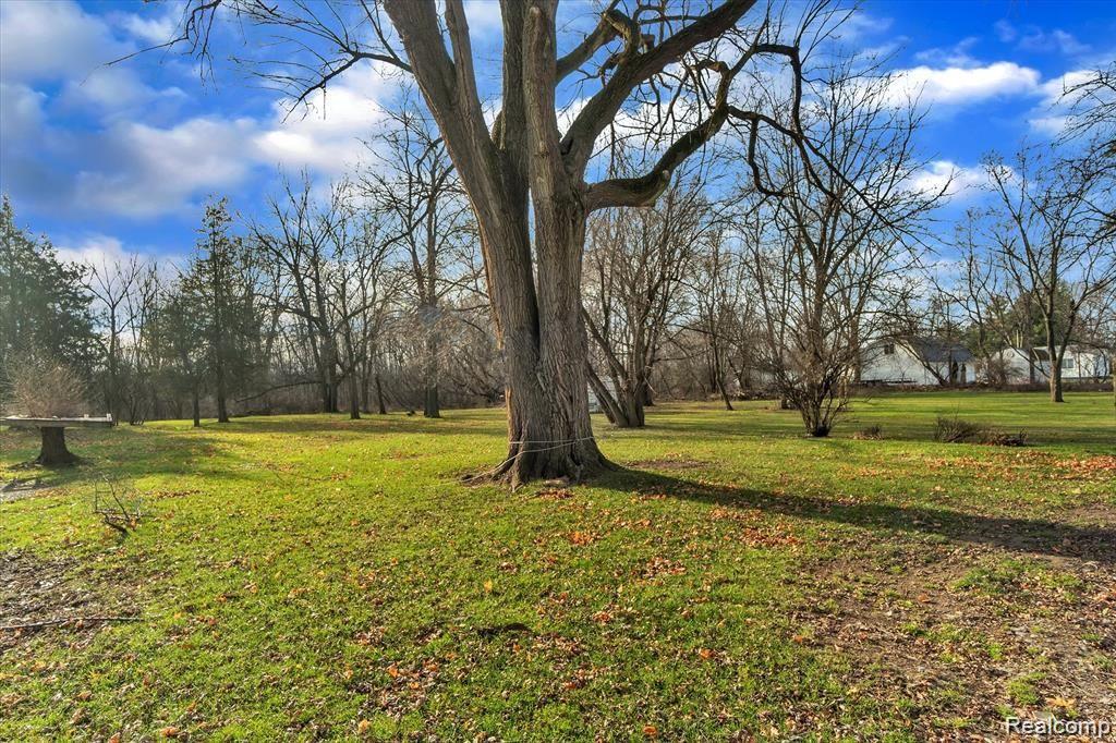 823 West Silver Lake Road Fenton, MI 48430 - Photo 29 of 31