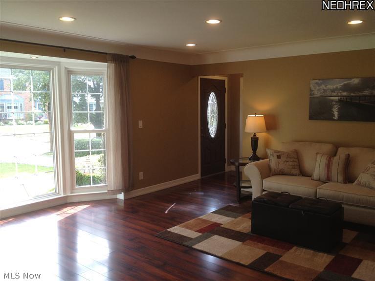 3825 Bushnell Road Cleveland, OH 44118 - Photo 5 of 25 Bay Window in Linving Room