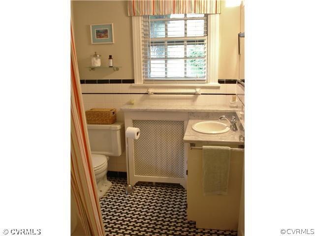 2006 Prince George Road Richmond, VA 23225 - Photo 10 of 12 Master Bath