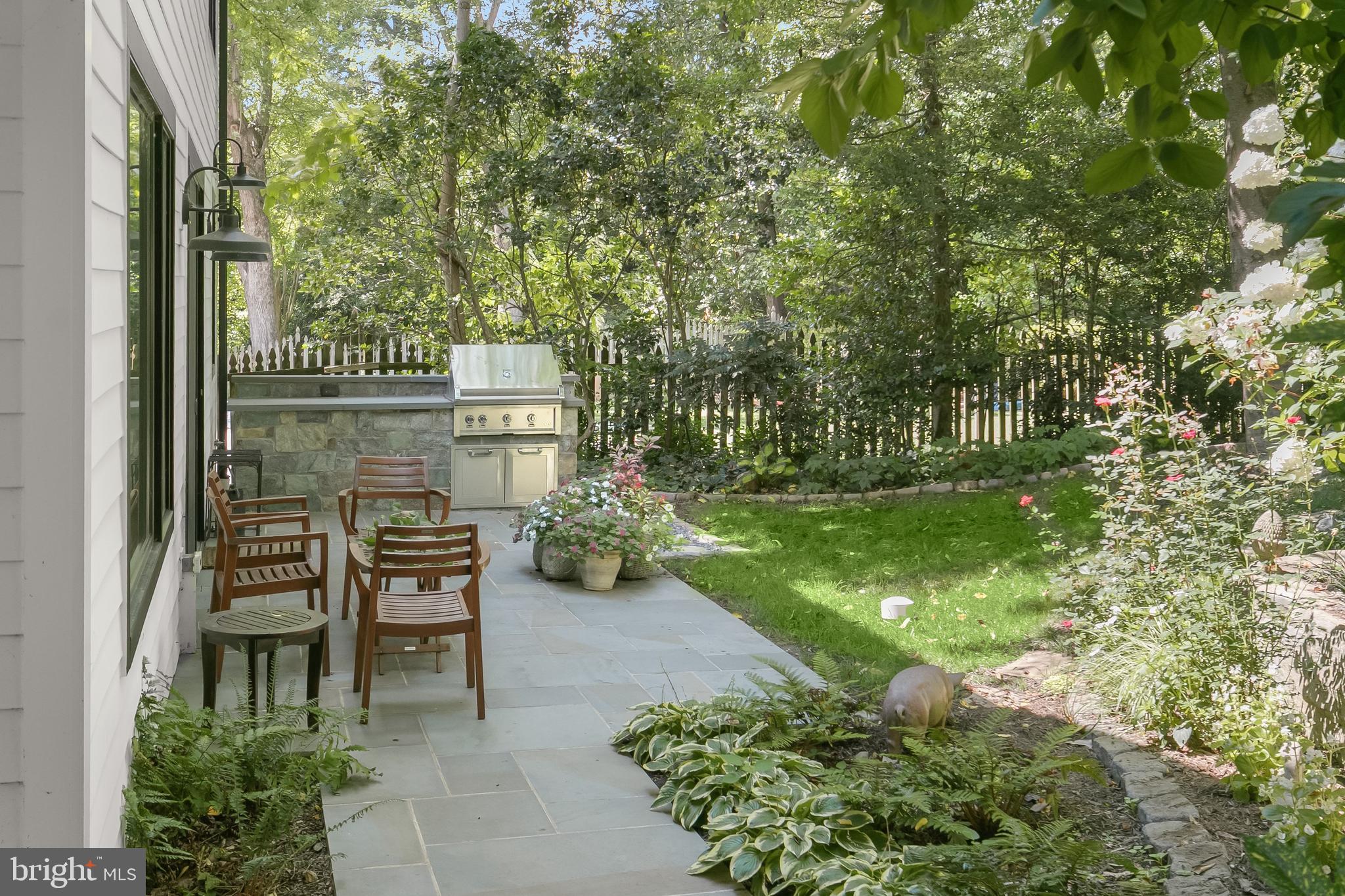 5605 Overlea Road Bethesda, MD 20816 - Photo 7 of 11 The Rear Patio