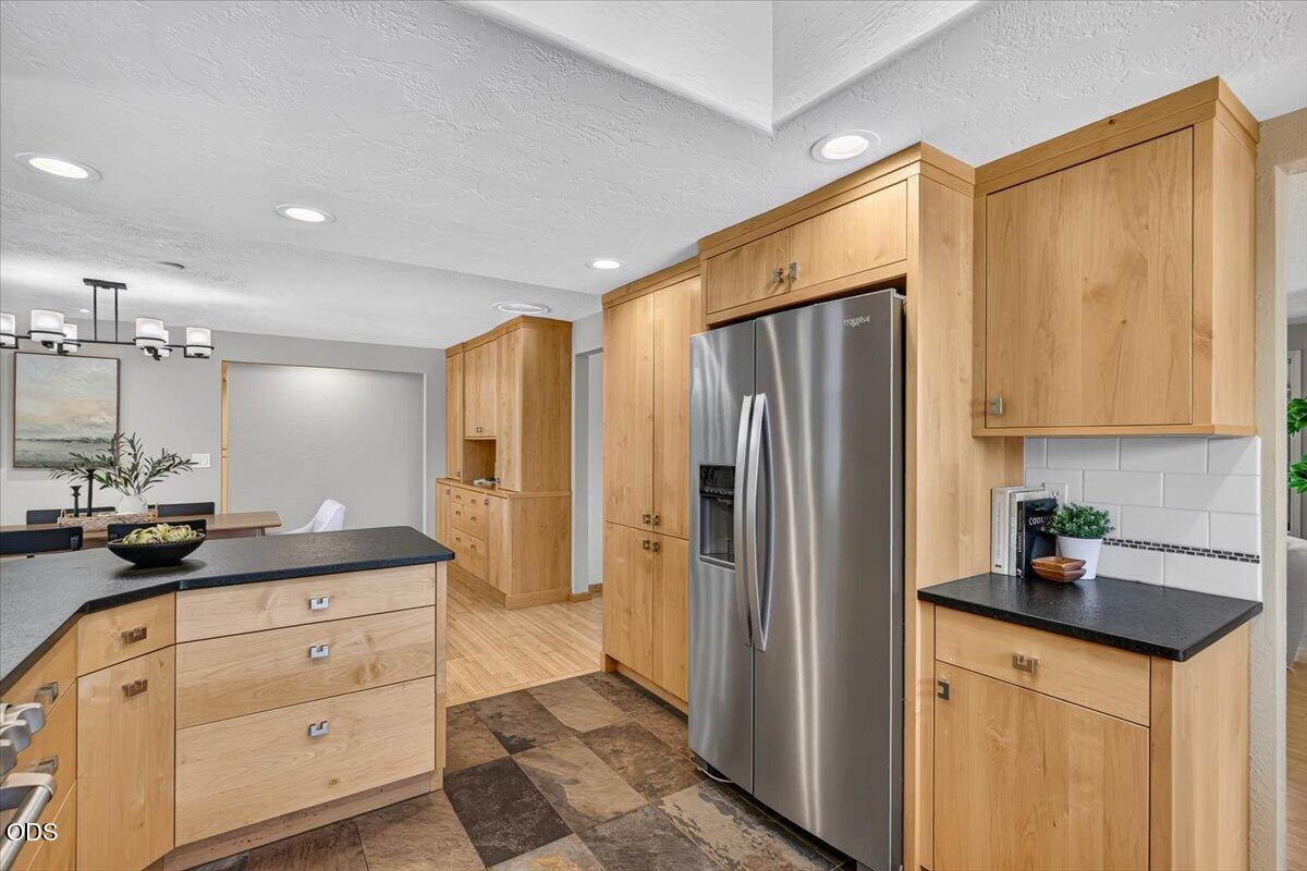1056 Beswick Way Ashland, OR 97520 - Photo 15 of 47
