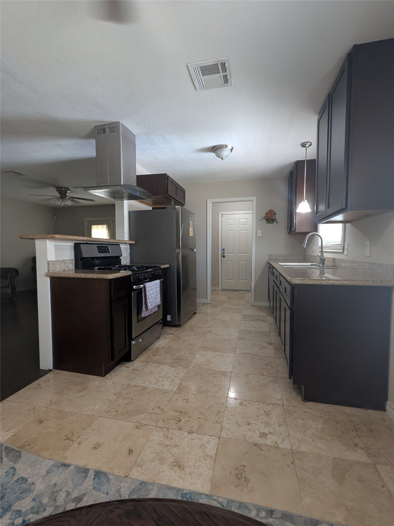 4018 Rosewin Circle Houston, TX 77047 - Photo 5 of 11