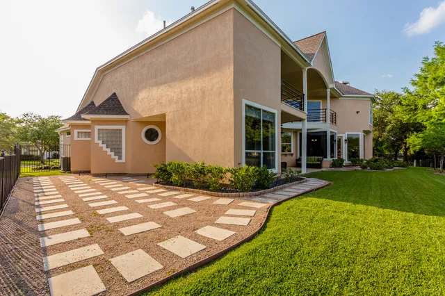 a view of a lobby with furniture and porch