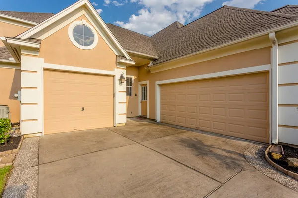 $6,000 | 14 Lake Mist Court, Sugar Land, TX 77479