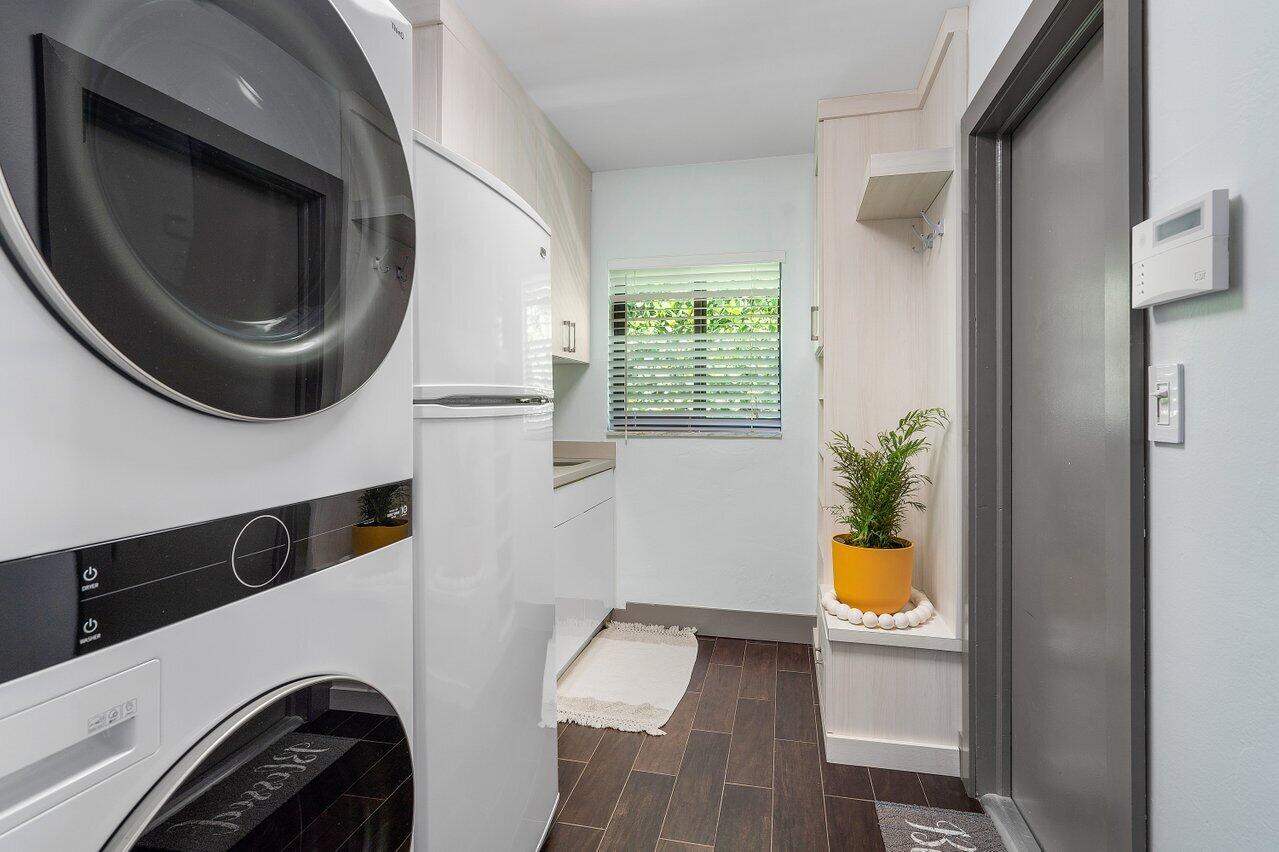 520 Silver Lane Boca Raton, FL 33432 - Photo 12 of 33 016-520SilverLane-BocaRaton-FL-33432-SMA