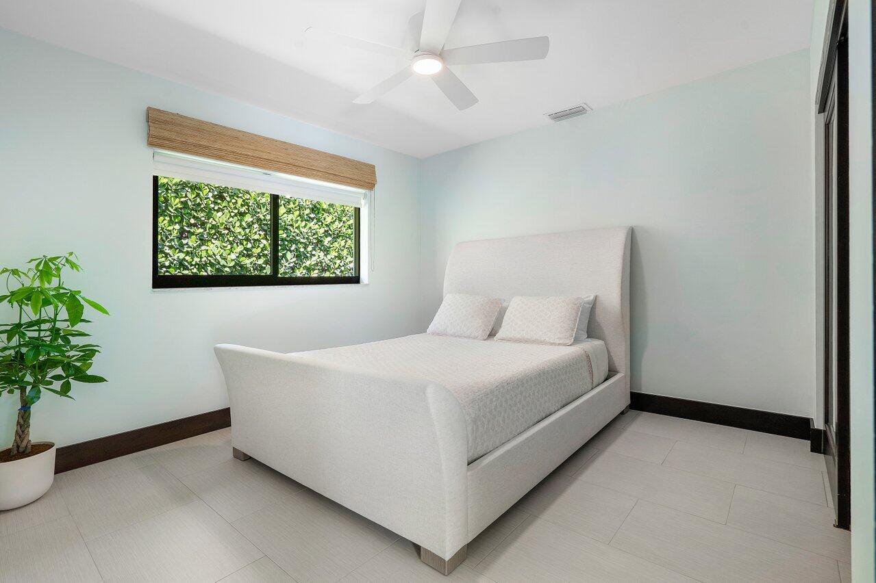 520 Silver Lane Boca Raton, FL 33432 - Photo 20 of 33 024-520SilverLane-BocaRaton-FL-33432-SMA