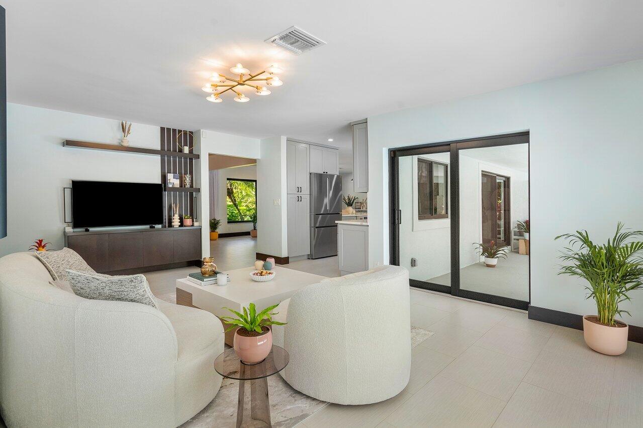 520 Silver Lane Boca Raton, FL 33432 - Photo 22 of 33 026-520SilverLane-BocaRaton-FL-33432-SMA