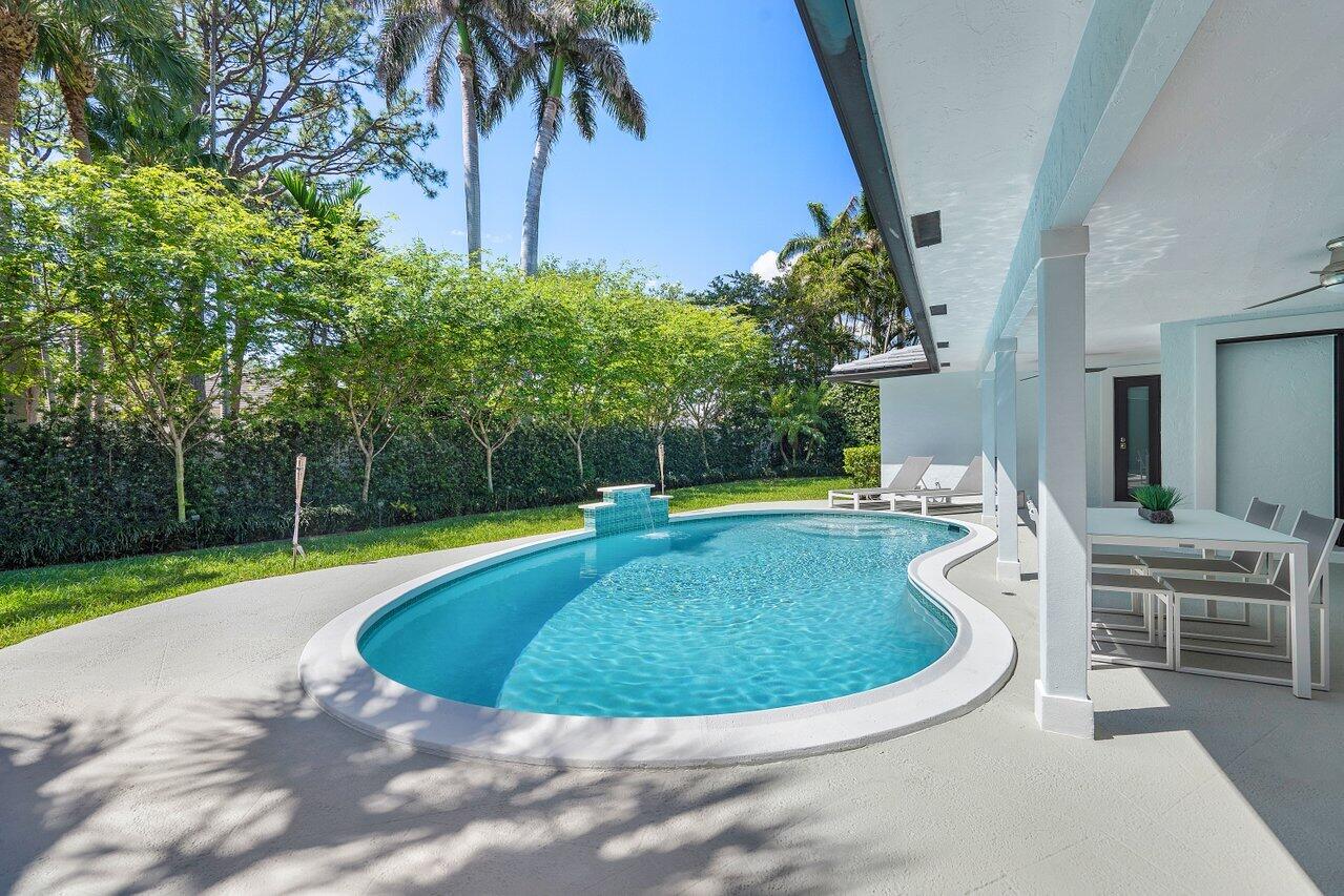 520 Silver Lane Boca Raton, FL 33432 - Photo 26 of 33 030-520SilverLane-BocaRaton-FL-33432-SMA