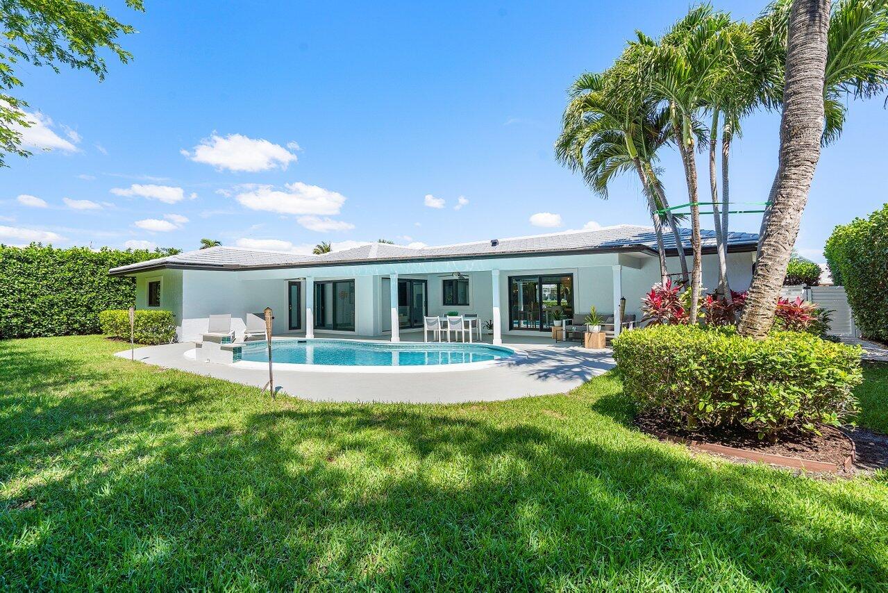 520 Silver Lane Boca Raton, FL 33432 - Photo 28 of 33 032-520SilverLane-BocaRaton-FL-33432-SMA