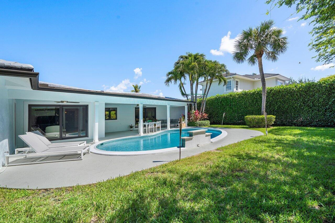 520 Silver Lane Boca Raton, FL 33432 - Photo 29 of 33 033-520SilverLane-BocaRaton-FL-33432-SMA