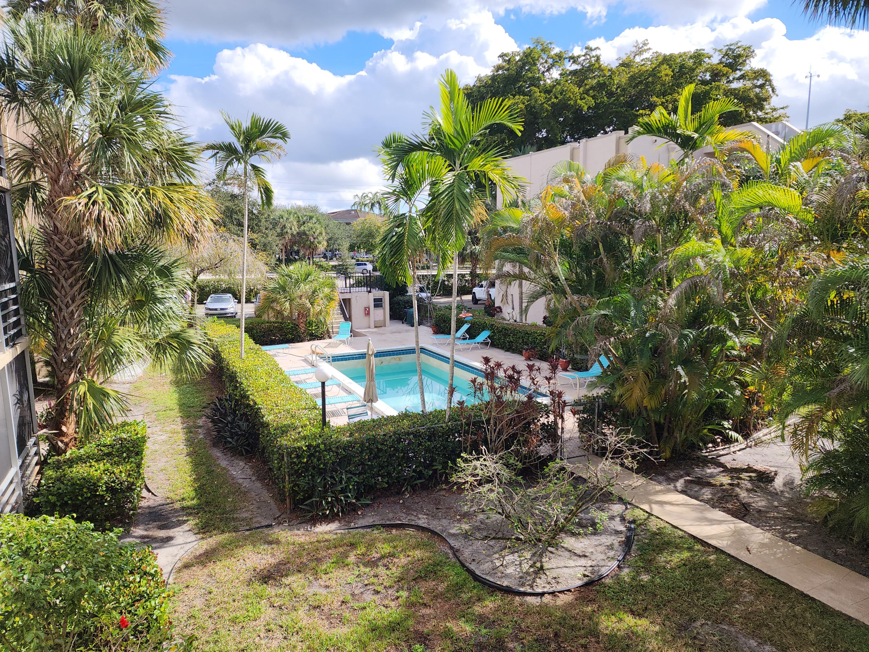 485 North Pine Island Road, Unit 204A Plantation, FL 33324 - Photo 12 of 15 20251210_121303