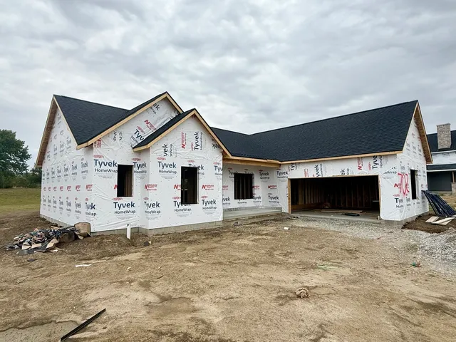 a view of house and outdoor space