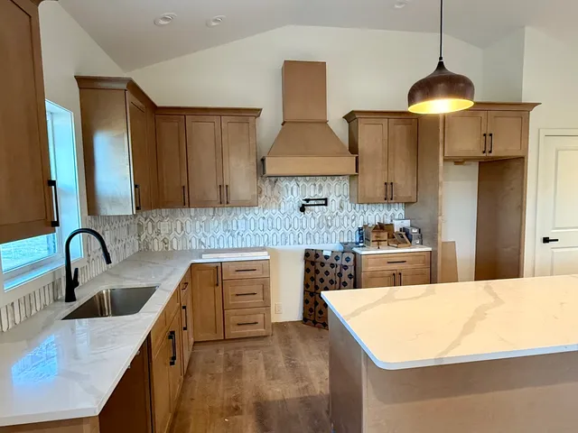 $389,900 | 702 North Beacon Hill Circle, Urbana, IL 61802