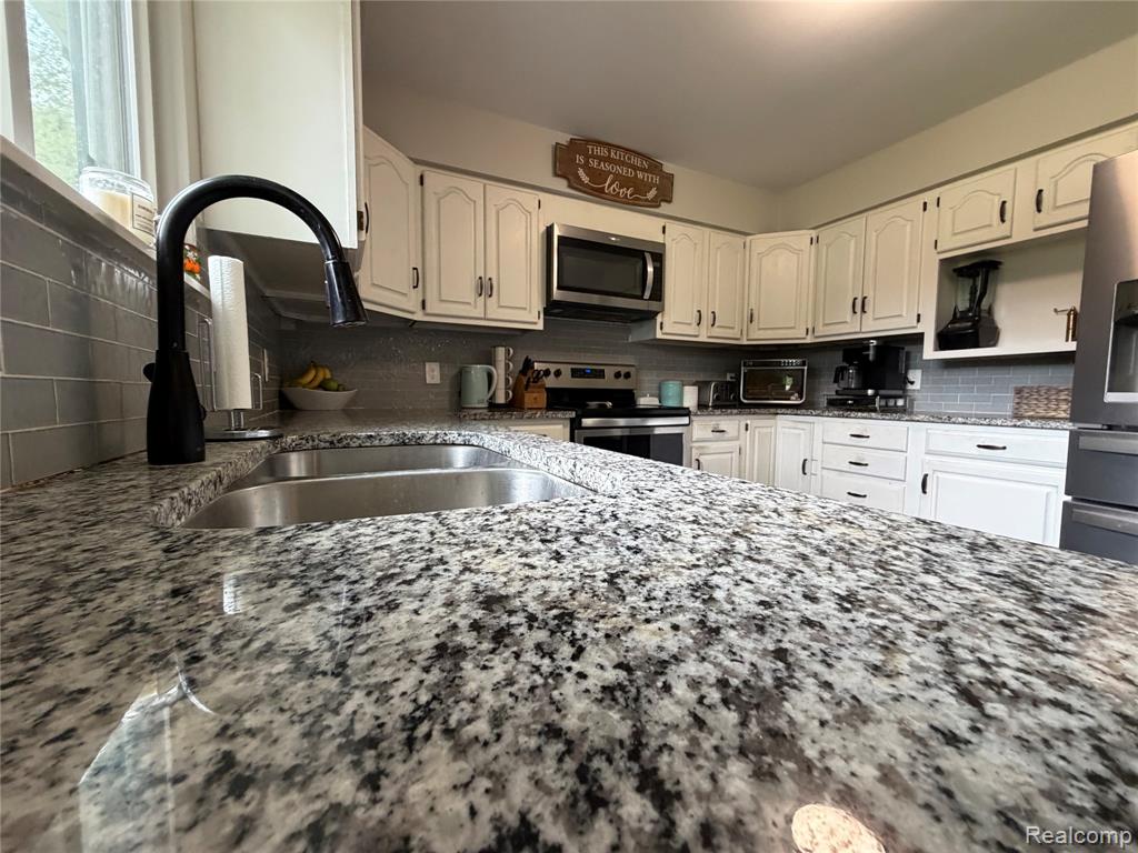 2712 North Branch Road North Branch, MI 48461 - Photo 15 of 37