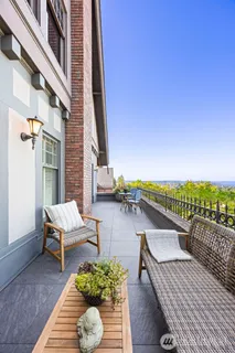 $5,000,000 | 2218 East Prospect Street, Seattle, WA 98112