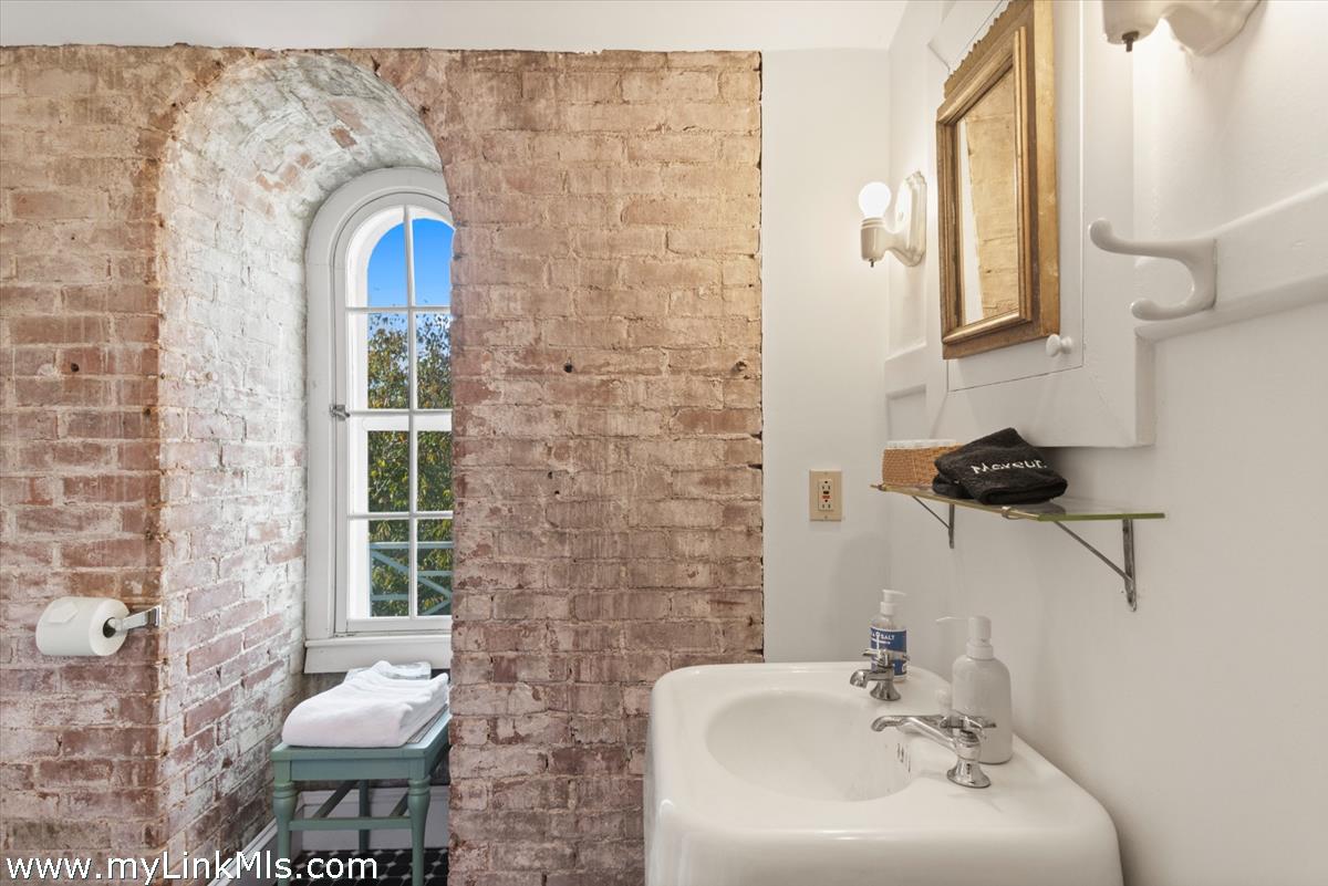 33 Shell Street Nantucket, MA 02554 - Photo 36 of 60