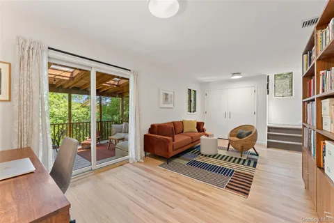 $929,000 | 170 Crest Drive, Tarrytown, NY 10591